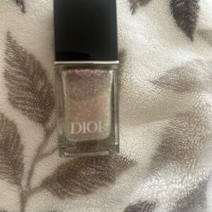 Dior Shimmering nail polish 001 SEQUINS
